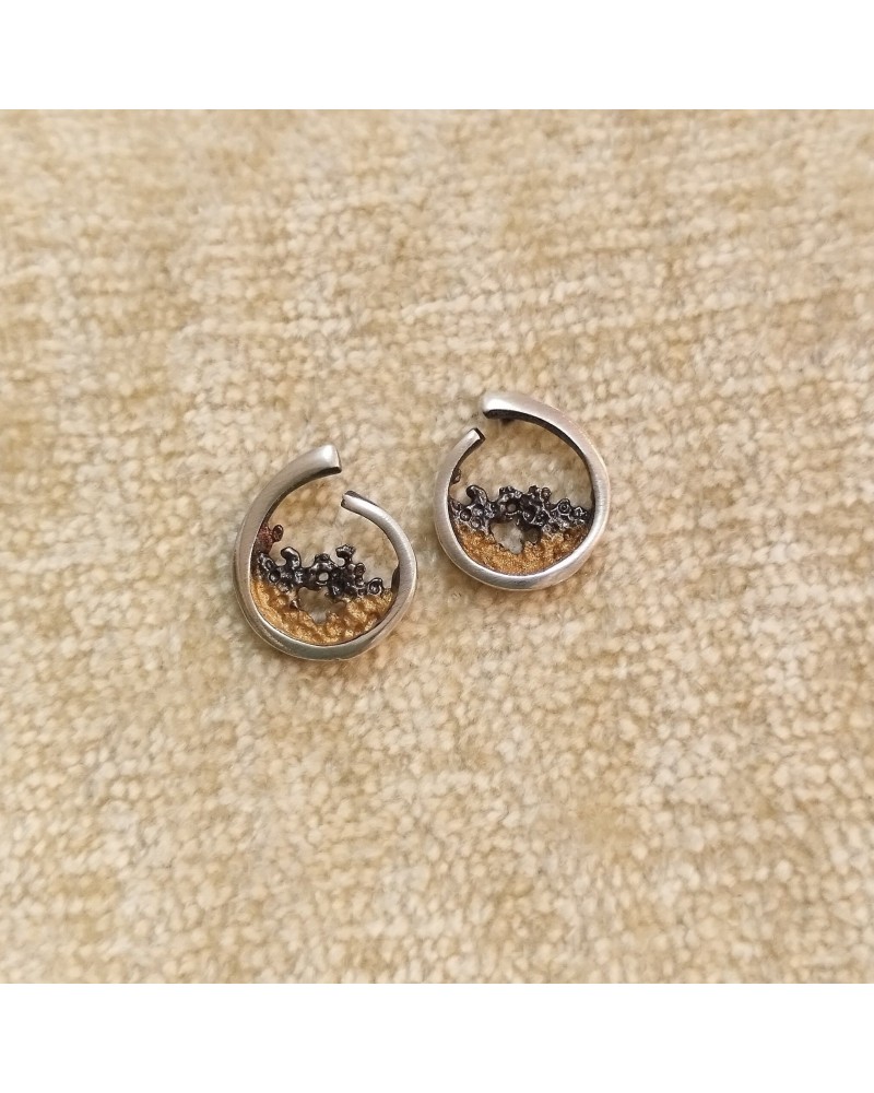 Pendiente pequeño ocre presión colección Ola