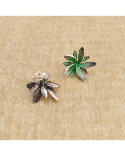 Pendiente flor grande presión colección Margot